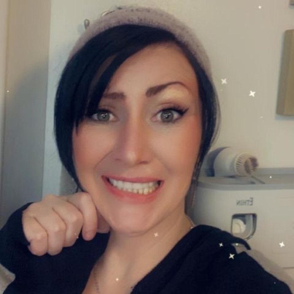 Meet your Posher, Christie